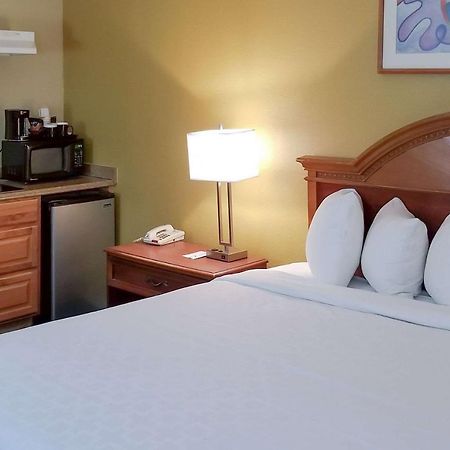 Lebossier Hotel Боузър Сити Екстериор снимка