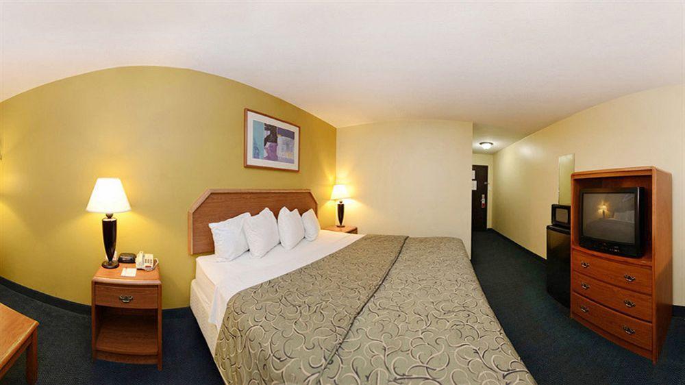 Lebossier Hotel Боузър Сити Екстериор снимка