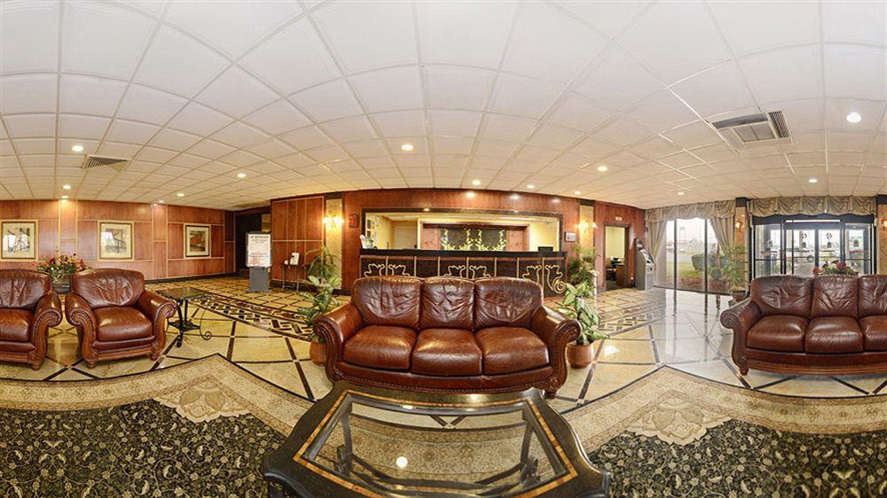 Lebossier Hotel Боузър Сити Екстериор снимка