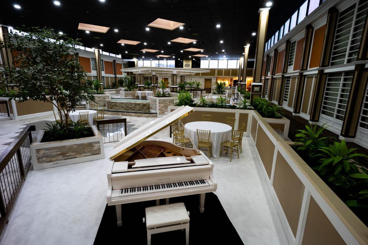 Lebossier Hotel Боузър Сити Екстериор снимка