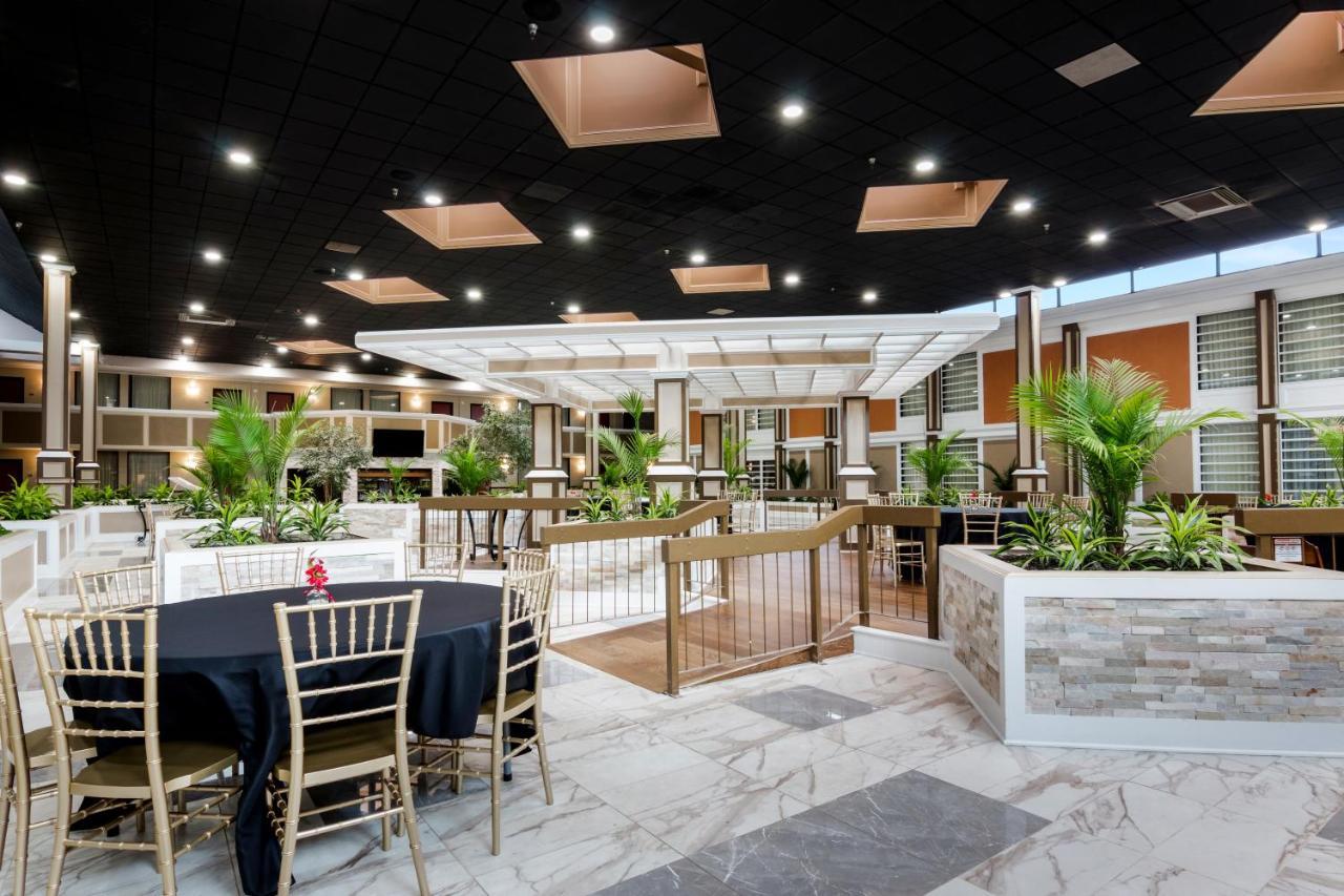 Lebossier Hotel Боузър Сити Екстериор снимка